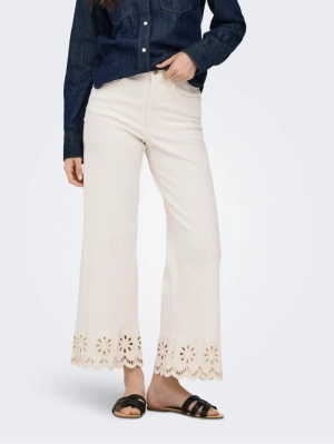 MADISON CROP WHITE DENIM